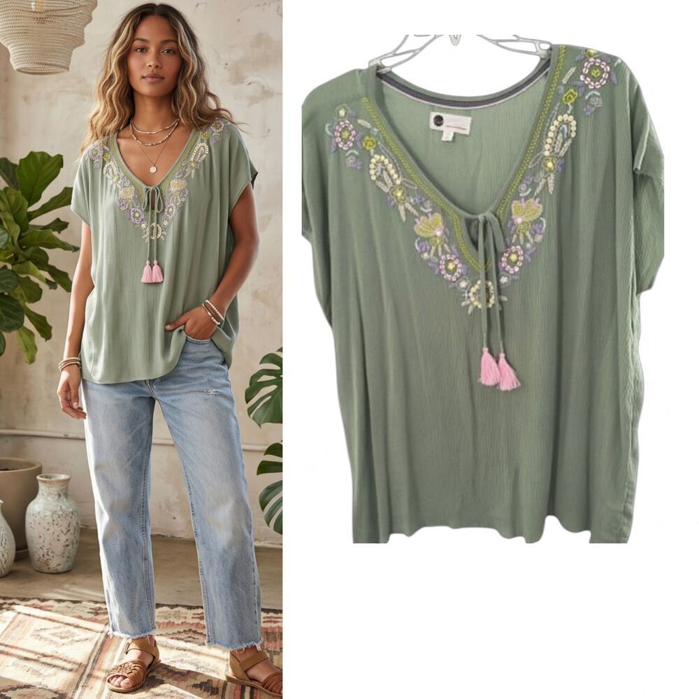 Floreat Anthropologie Boho Embroidered Top Size S Green Crinkle Sequin popover